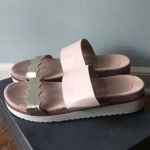 Kensie Digby gold/light tan slide size 6.5 $30